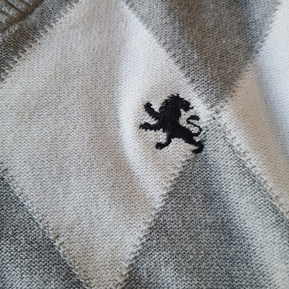 Express Design Studio vintage V neck sweater. Mens size medium. Gray & White - Picture 3 of 7